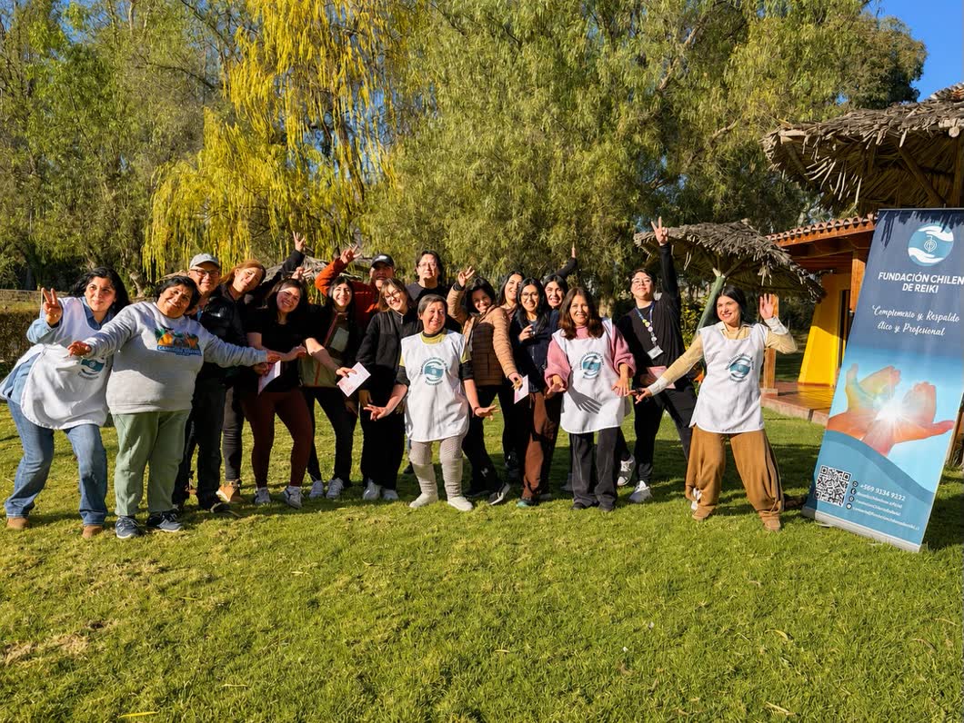 Taller de la Fundación Chilena de Reiki en un CESFAM